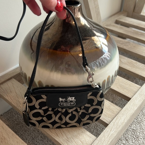 Mini Coach wristlet - Picture 2 of 7